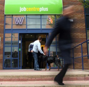 ONS report reveals a drop in UK unemployment