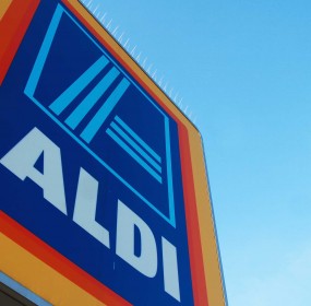 Aldi store in Maypole, Birmingham. credit: Mathew Growcoot / newsteam 06.03.11