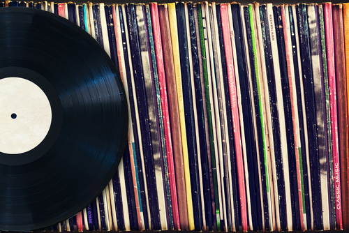 Music fans turn to vinyl after listening online