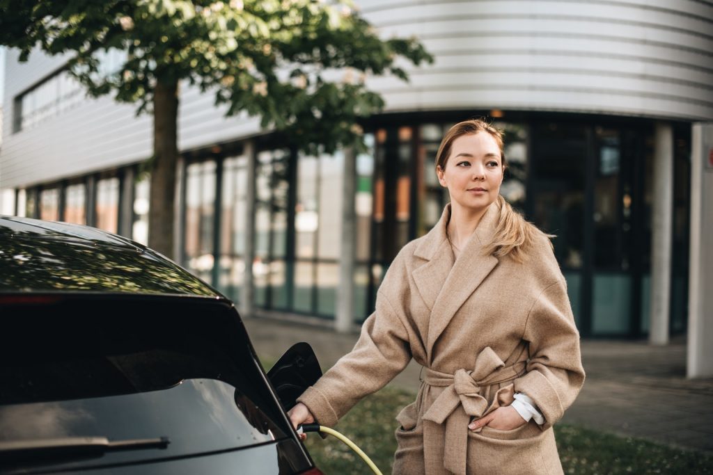 6 Reasons Why You Should Lease an Electric Car In 2021