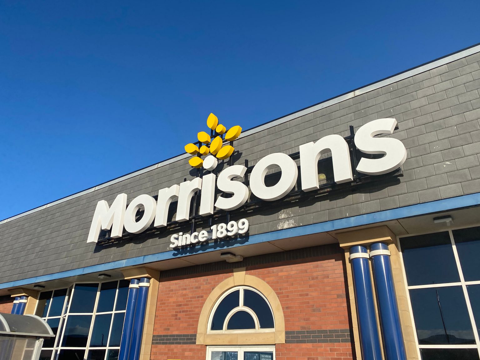 Morrisons offers rescue deal for McColl’s Firm considers rival offer for Morrisons