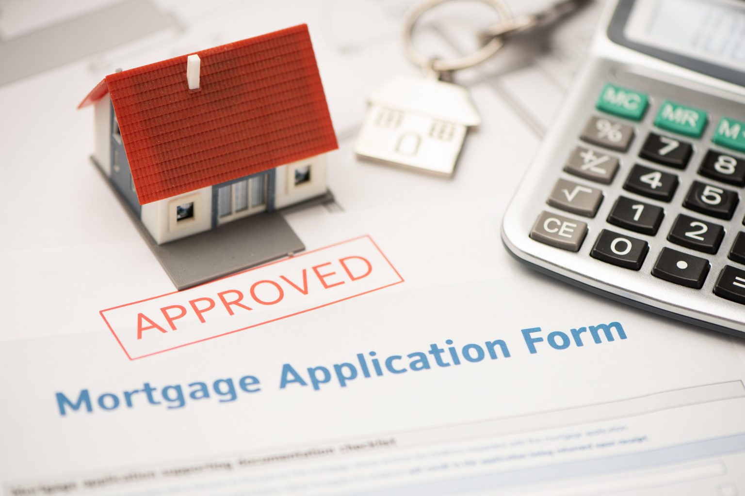 Average five-year mortgage rate falls below 6% Hundreds of mortgage deals taken off the market