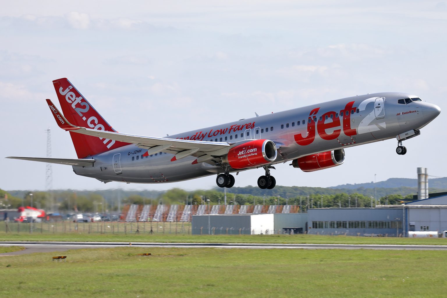 Jet2 returns to profit despite summer travel disruption
