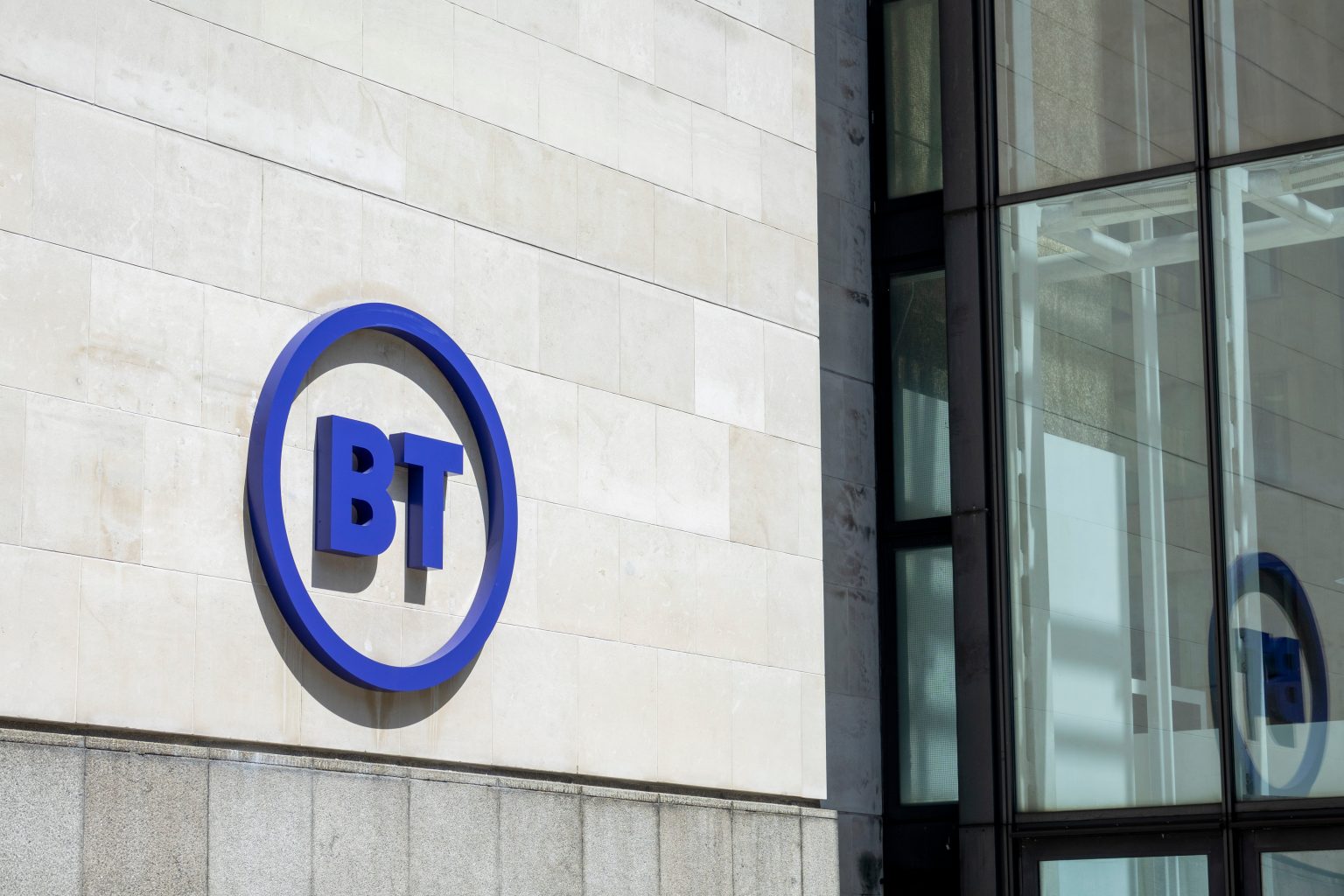 BT to cut up to 55,000 jobs by 2030