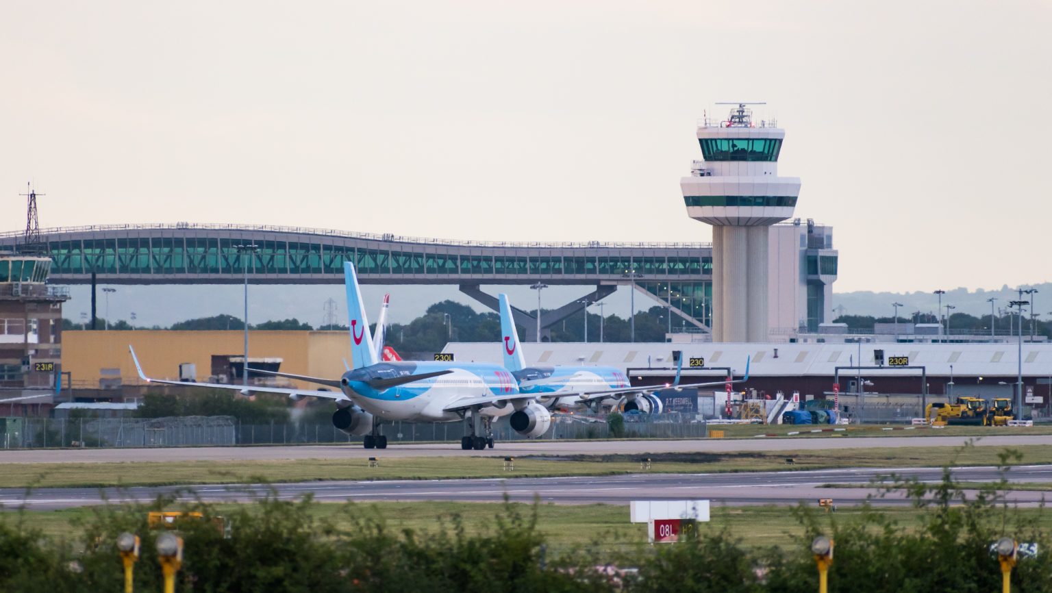 Gatwick Airport strike suspended after revised pay offer