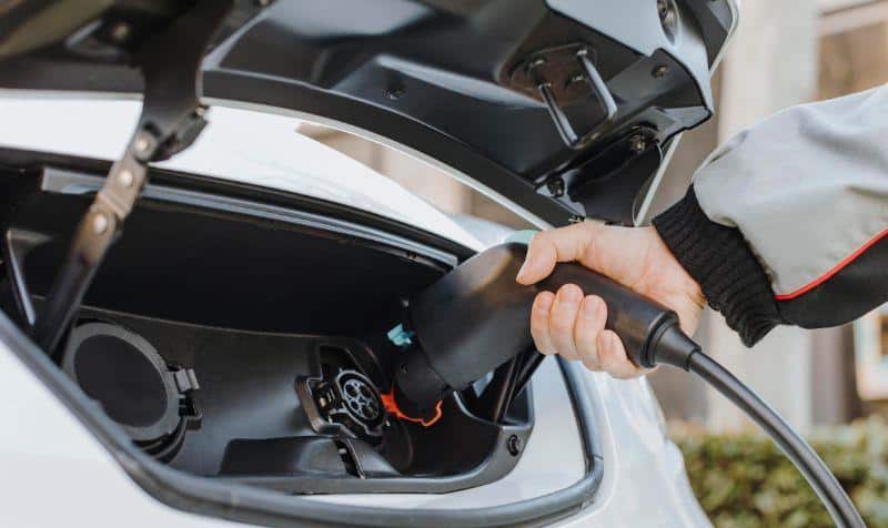 Business Use of Public EV Chargers Surge by 264%