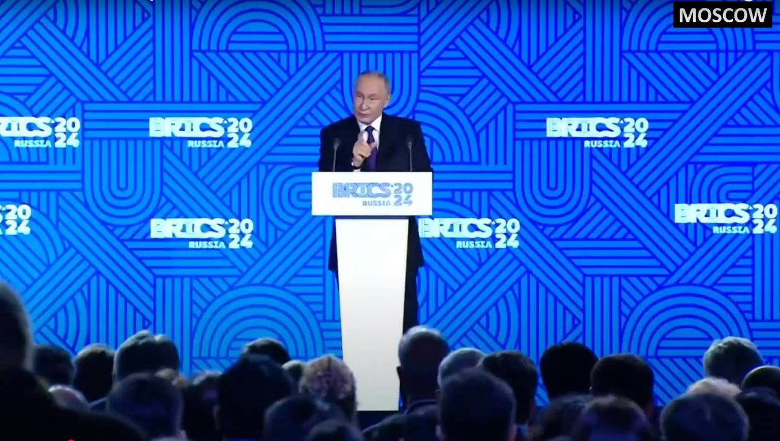 Decoding Russia’s Shift from Dollar Trade Understanding the Impact and Implications