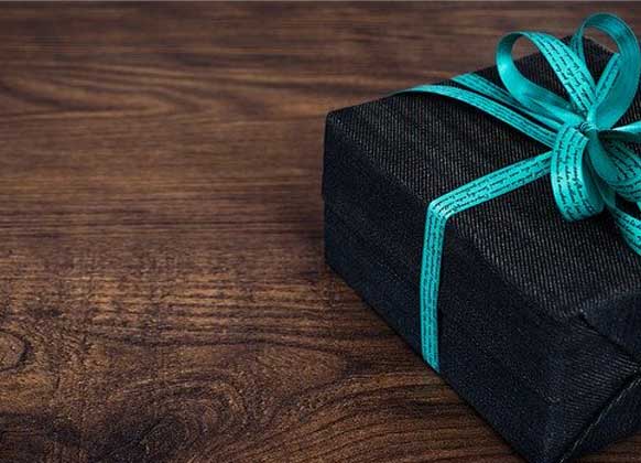 How to Choose Corporate Gifts That Delight Clients