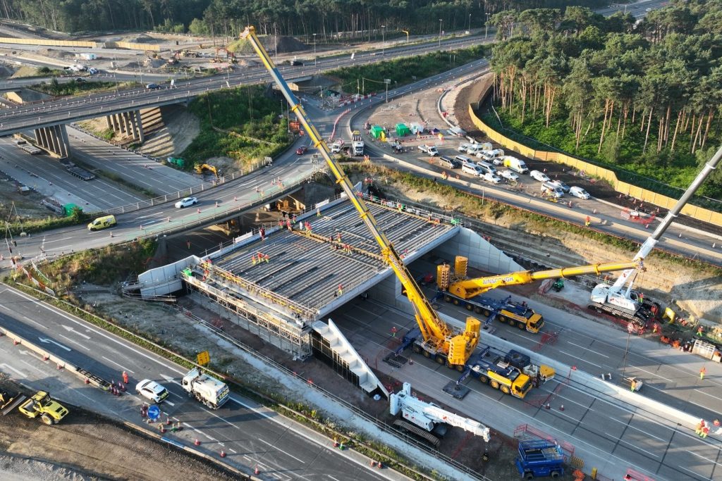 M25 Reopens Early After Junction 10 Bridge Installation