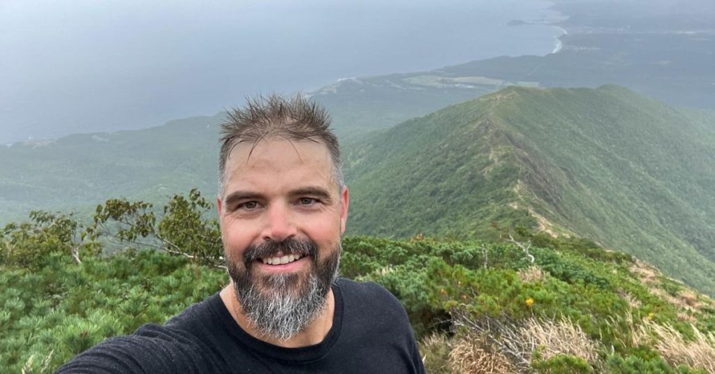 Oasis Overland and Encounters Travel Join Atas