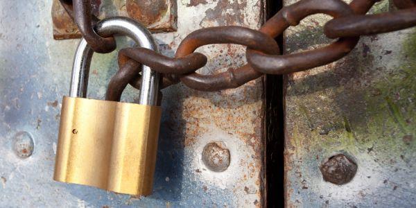 Research Reveals Decline in Logistics and Retail Sectors