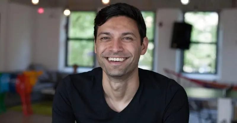 bunq Enhances AI with Conversational Features, Launches Global Travel Insurance