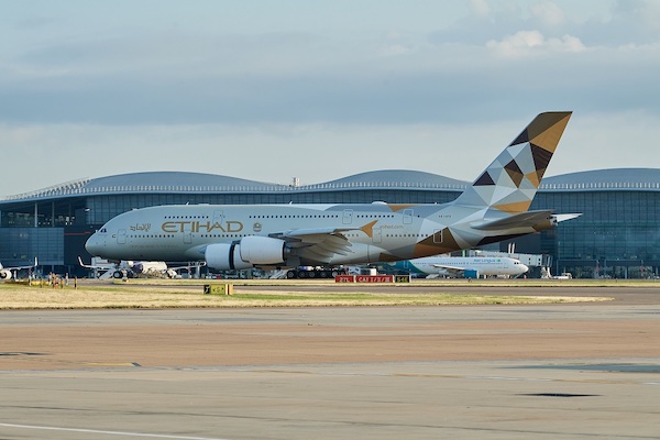 Etihad Airways Achieves £301 Million Profit in Nine Months