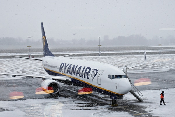 Jet2 and Ryanair Issue Alerts Amidst Winter Weather Conditions