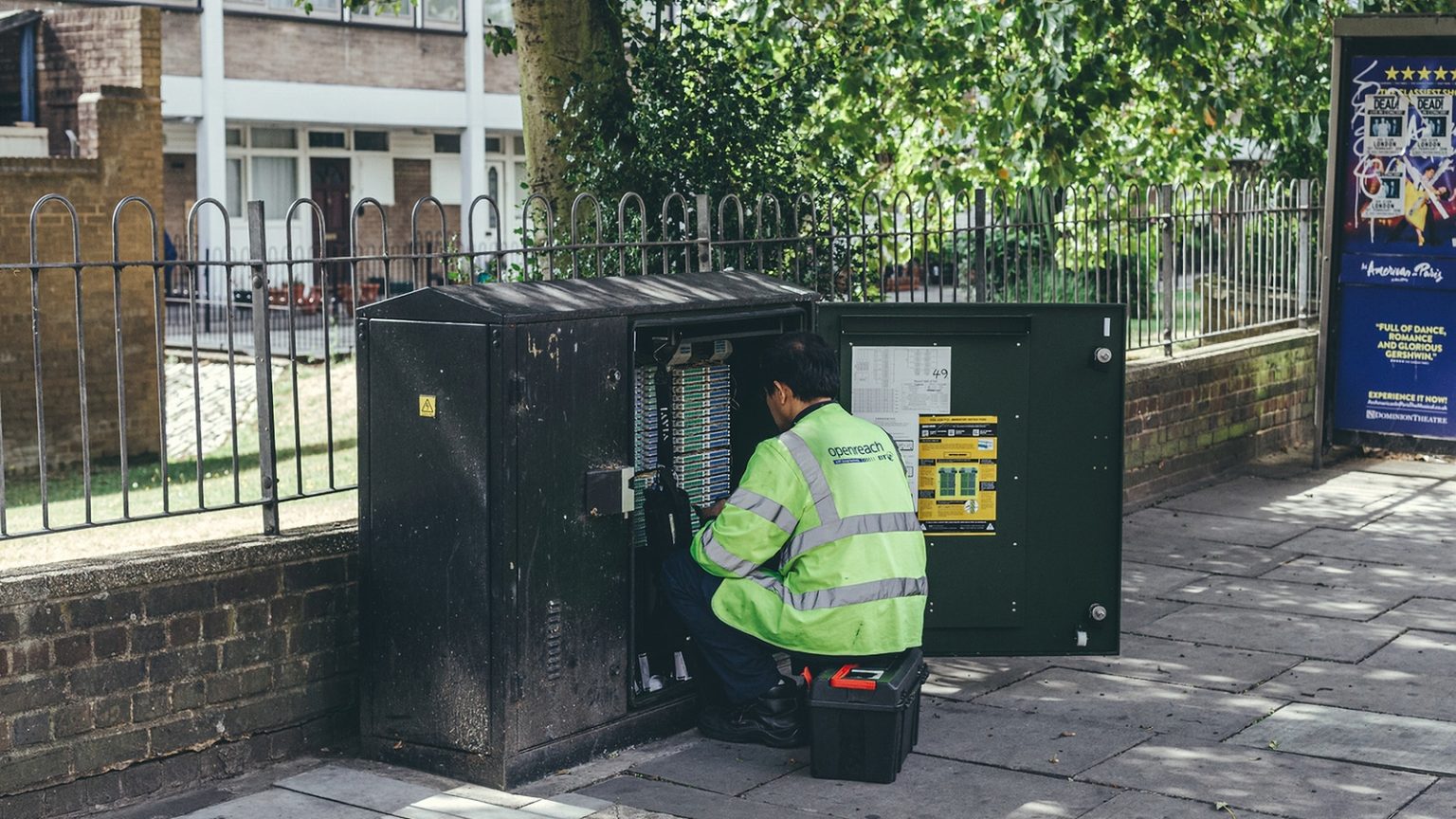 Research Reveals Rural-Urban Broadband Disparities in the UK