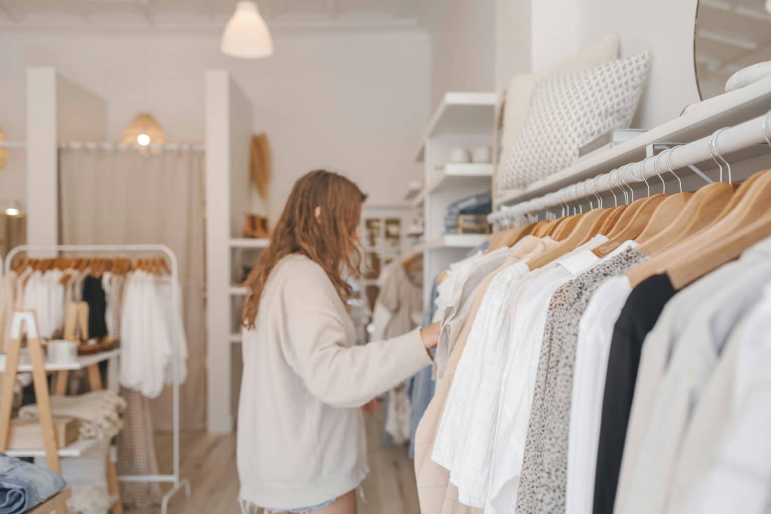 10 Essentials a Clothing Retail Shop Needs