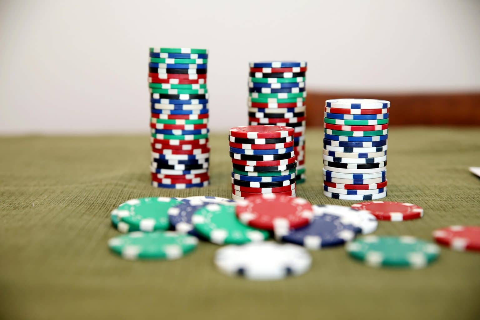 Financial Tips to Avoid Common Pitfalls When Playing Online Casino Games casino