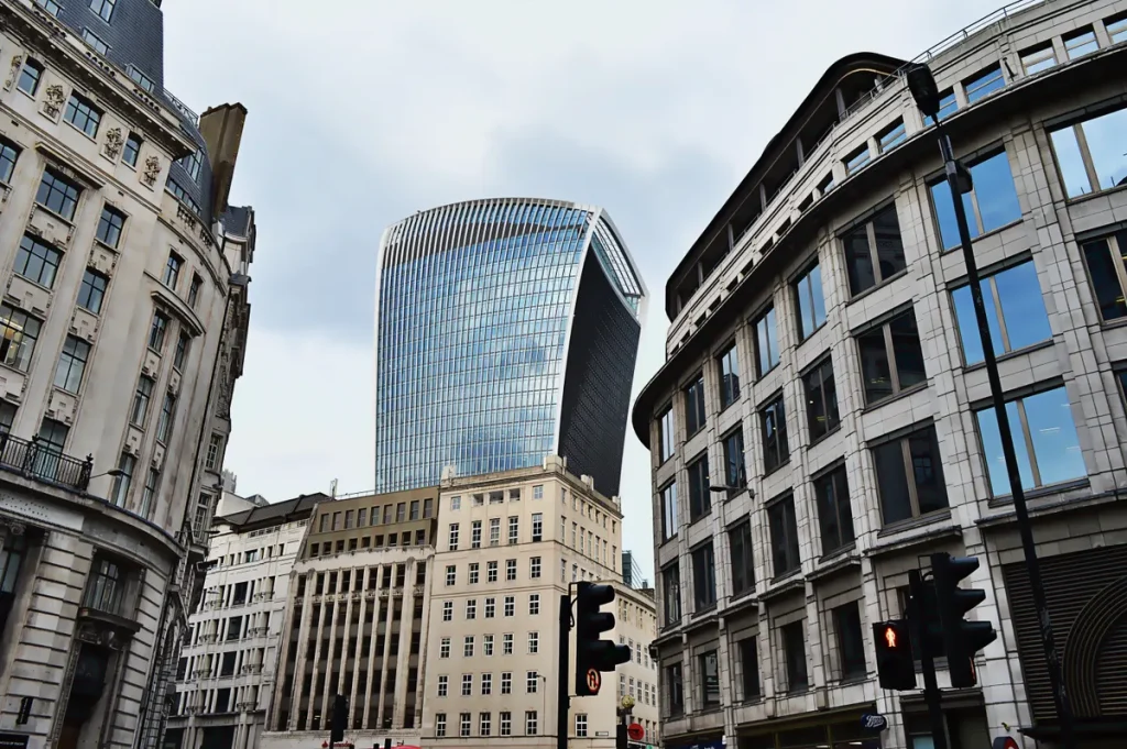 London’s Global Finance Dominance Masks a Weak Domestic Scorecard London global finance dominance