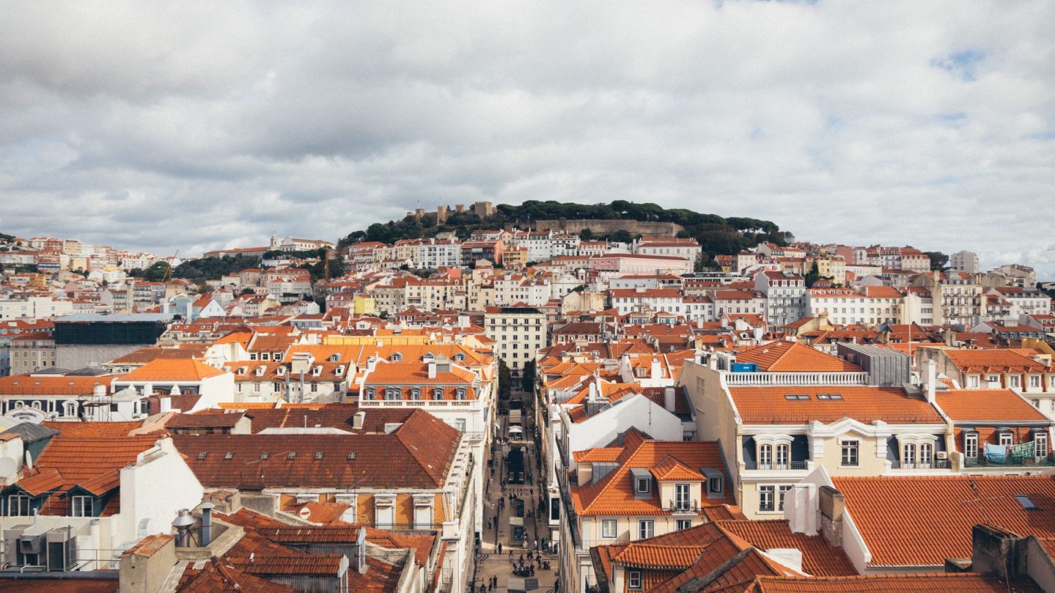 Fastest Ways to Get Portuguese Residency in 2026: Requirements, Costs, and Timelines Portuguese residency routes in 2026